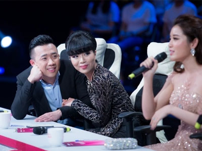 Huyền My nhắc nhở thí sinh Hoa hậu Việt Nam biểu cảm vô ý