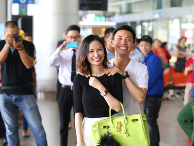 Minh Nhựa lần đầu lên tiếng "Tôi bất chấp bán cả dàn siêu xe để đón vợ về"