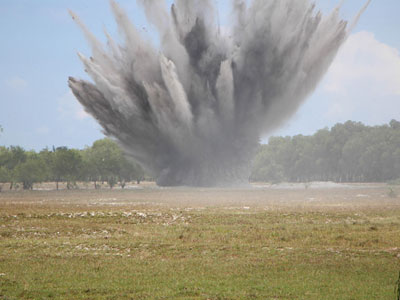 Hủy nổ đạn pháo, rocket phát hiện dọc đường Hồ Chí Minh