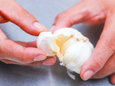 Khử mùi tỏi trên tay chỉ trong một phút
