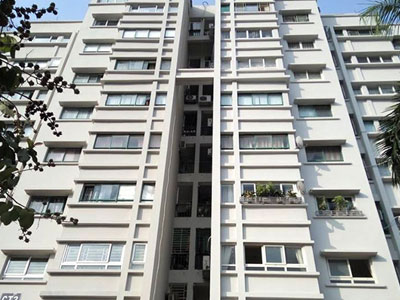 Cư dân hãi hùng vì thang máy chung cư nhốt người suốt 3 giờ, thường xuyên rung lắc, rơi tự do