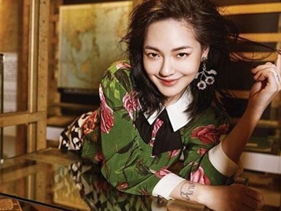 MC Tiểu S rạng rỡ giữa sóng gió hôn nhân