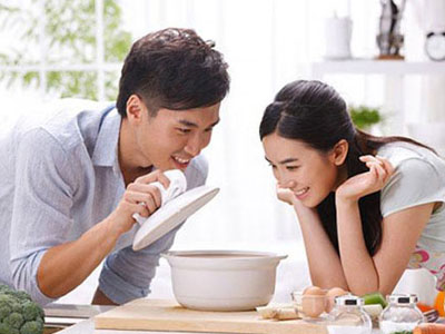 Đàn bà khôn thì đừng yêu chồng hết lòng, hết dạ