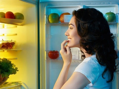 5 nguyên nhân khiến bạn thèm ăn dù không đói