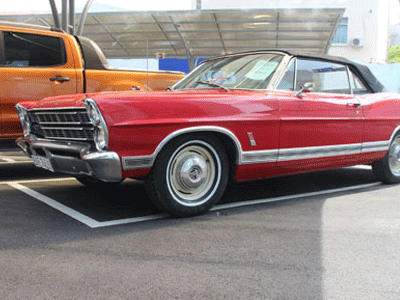 Hàng độc Ford Galaxie 500 XL đời 1963 rao giá 850 triệu đồng