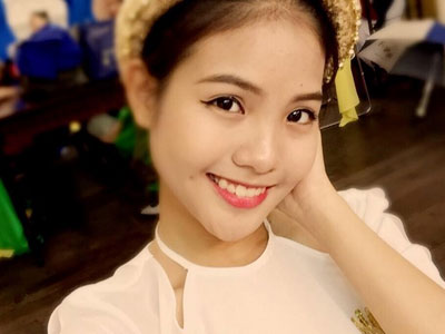 Nhan sắc vợ sắp cưới kém 20 tuổi của Chí Anh