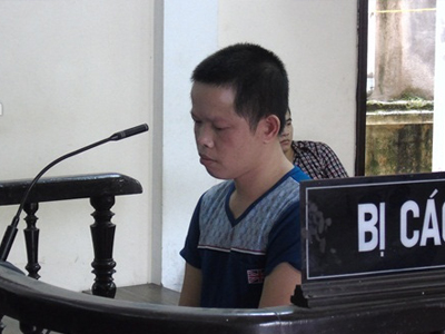 Đau xót phiên tòa xử cháu bé mồ côi bị gã hàng xóm giở trò đồi bại khi mới tròn 5 tuổi