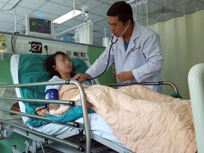 Đau đầu liên tục coi chừng bị phình động mạch não
