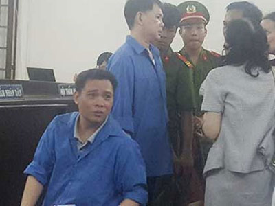 Mang giùm hành lý có ma túy: Dính án chung thân