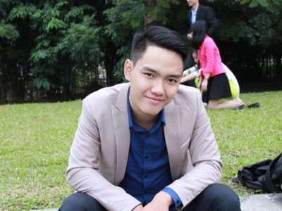 Nam sinh tốt nghiệp đại học với điểm số tuyệt đối tất cả các môn