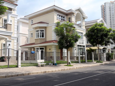 Người Sài Gòn khốn khổ vì mùi hôi