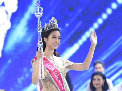 Bạn bè, thầy giáo Ngoại thương nói về Hoa hậu Mỹ Linh: "Nhìn thì chảnh, nhưng lại rất hiền"