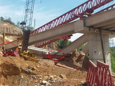 Dầm cầu đường cao tốc gãy sập sau khi nghiệm thu