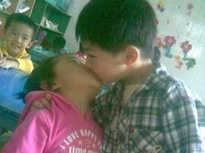 Những mối tình của thế hệ 0X khiến nhiều người phát hoảng