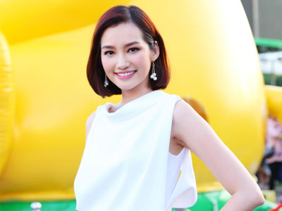 Trúc Diễm: "Showbiz lúc nào cũng phải chứng tỏ giàu có và nổi tiếng"