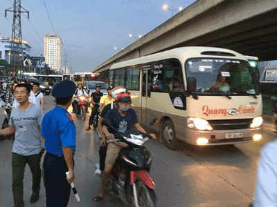 Hà Nội: Xử phạt xe khách 29 chỗ chở 39 người về quê dịp lễ 2/9