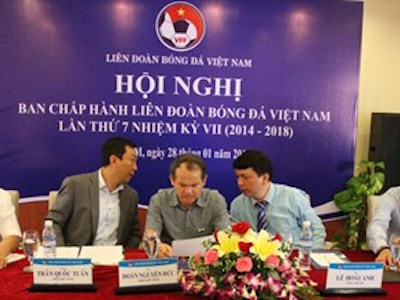 Liên đoàn bóng đá Việt Nam lại bị "tấn công"