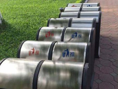 Những thùng rác in chữ Trung Quốc ở quanh hồ Hoàn Kiếm bất ngờ biến mất sau một đêm?