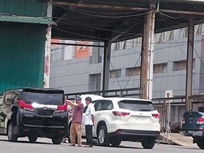 Tiếp vụ nhập xe sang diện biếu tặng: Chây ỳ báo cáo