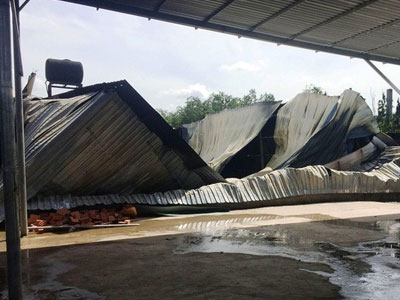 Cháy rụi xưởng chứa vật liệu làm thùng xốp