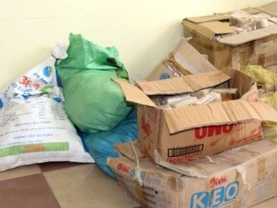 Tiêu hủy hơn 4.000 bánh trung thu mốc tái chế