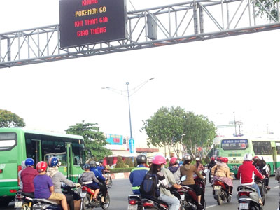 TPHCM cấm công chức chơi Pokemon Go trong giờ làm việc