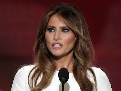 Vợ người mẫu của Trump kiện báo Anh, đòi 150 triệu USD