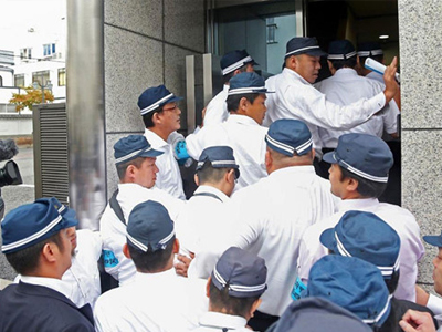 Cảnh sát Nhật chặn đứng đại chiến yakuza