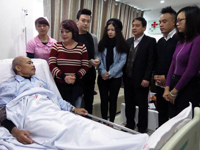 Bạn bè thương tiếc NSƯT Hán Văn Tình