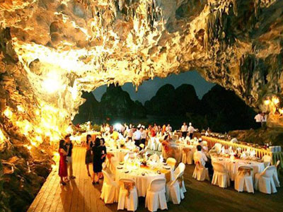 Dạ tiệc hang động: 5 triệu/suất VIP giữa vịnh Hạ Long