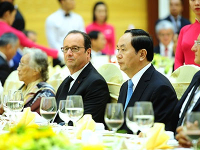 Chủ tịch nước trích dẫn Voltaire khi chiêu đãi tổng thống Pháp