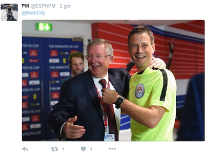 Mark Clattenburg bắt chính trận derby, CĐV Man City hoảng sợ