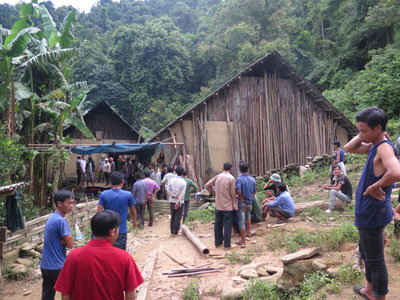 Nghi phạm thảm sát 4 người từng gọi điện thách thức công an