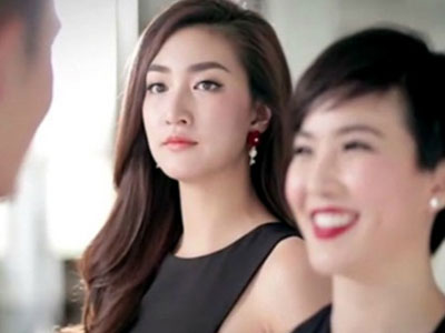 “Thôi chồng ơi, cất xế hộp vào kho, đi con xe máy cũ cho em nhờ!”
