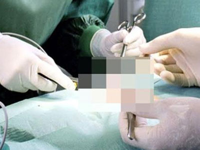 Chồng cắt "của quý" tình địch: Vợ nạn nhân đứng đơn đề nghị công an làm rõ