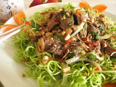 Ăn rau muống chưa chín sẽ bị xơ gan?