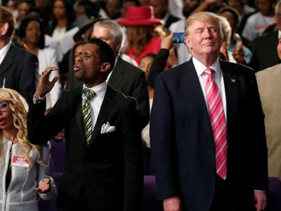 Cú lội ngược dòng hé mở cơ hội thắng cử cho Donald Trump