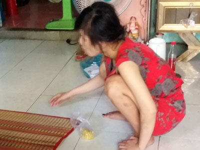 Cuộc sống buông thả của thiếu nữ miền Tây làm mẹ ở tuổi 16