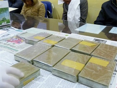 Liều lĩnh giả phóng viên VOV, ôm 10 bánh heroin