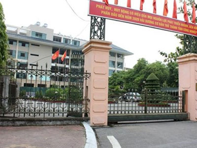Xin hỗ trợ 310 triệu đồng vì... tiếp khách nhiều
