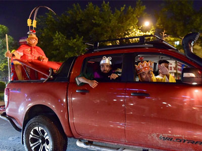 Xuất hiện "thầy trò Đường Tăng" trên phố Hà Nội