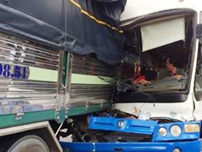 "Người hùng đèo Bảo Lộc" chạy trước để dìu xe khách gặp nạn