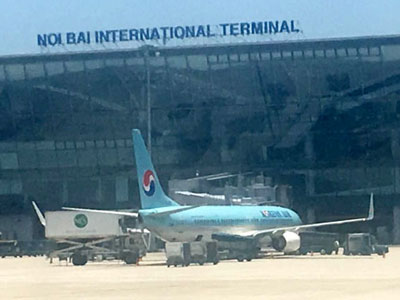 Khách VIP bị phạt 4 triệu đồng vì đá hỏng 3 ghế máy bay