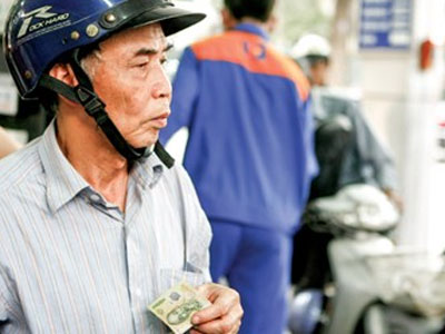 Bất thường đường đi của xăng dầu