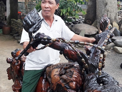 Mô tô bằng gốc cây của nông dân Lâm Đồng khiến dân chơi xe sửng sốt
