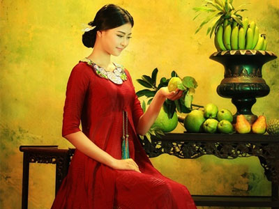 Đào Thị Hà hóa thiếu nữ trong tranh