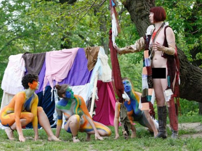 Khỏa thân diễn kịch Shakespeare ngay giữa công viên ở Mỹ