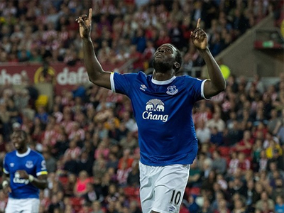 Lukaku ghi hat-trick, Everton thắng đội của David Moyes