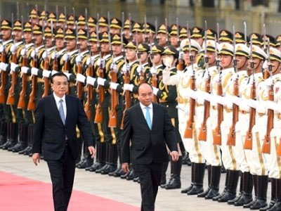 Trung Quốc bắn 19 phát đại bác đón Thủ tướng Nguyễn Xuân Phúc