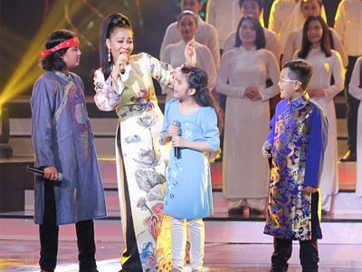 Xôn xao nghi vấn Thu Minh hát nhép tại lễ trao giải VTV Awards 2016